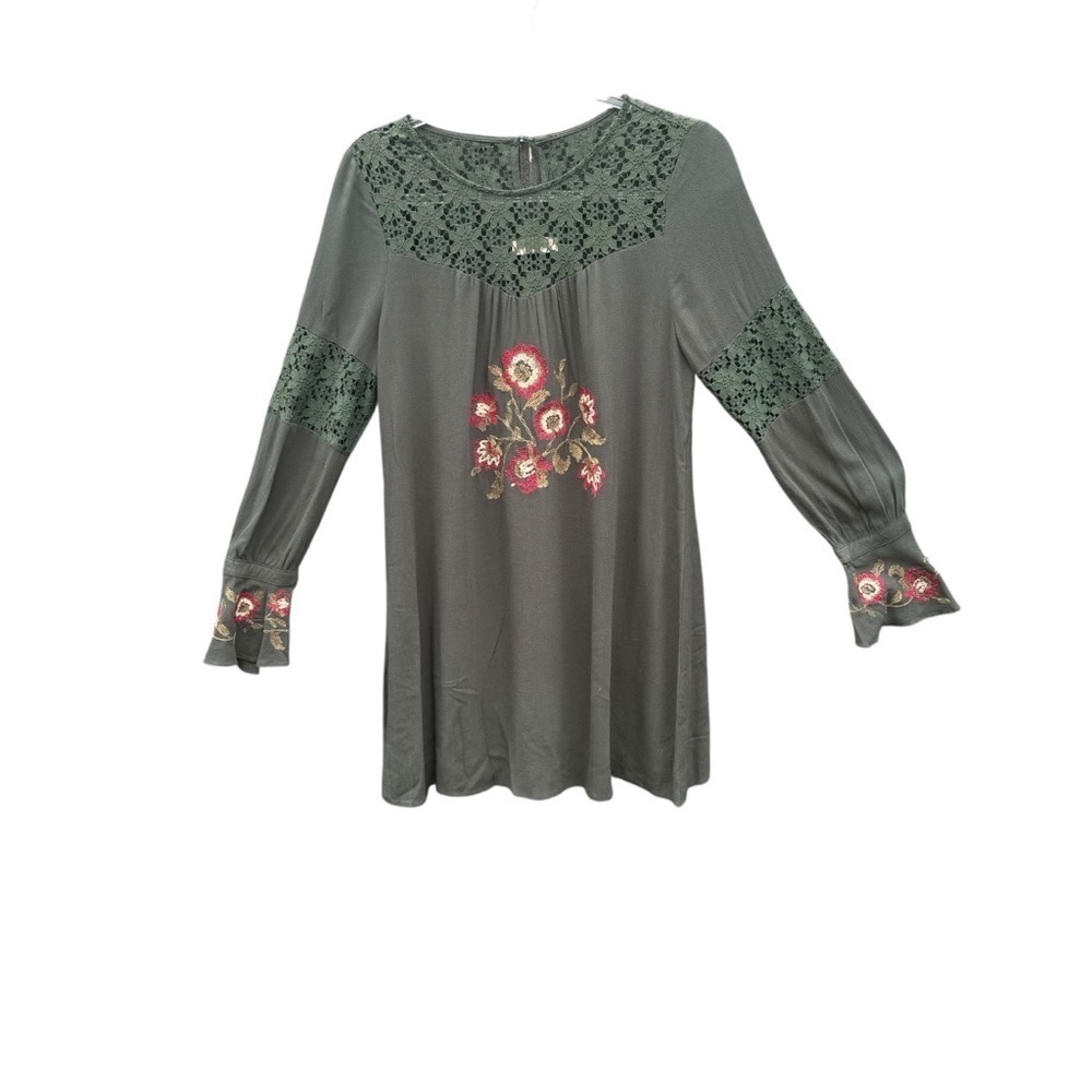 Altar'd State Green Ruffled Embroidered Tunic 3/4 sleeve - Picture 5 of 16